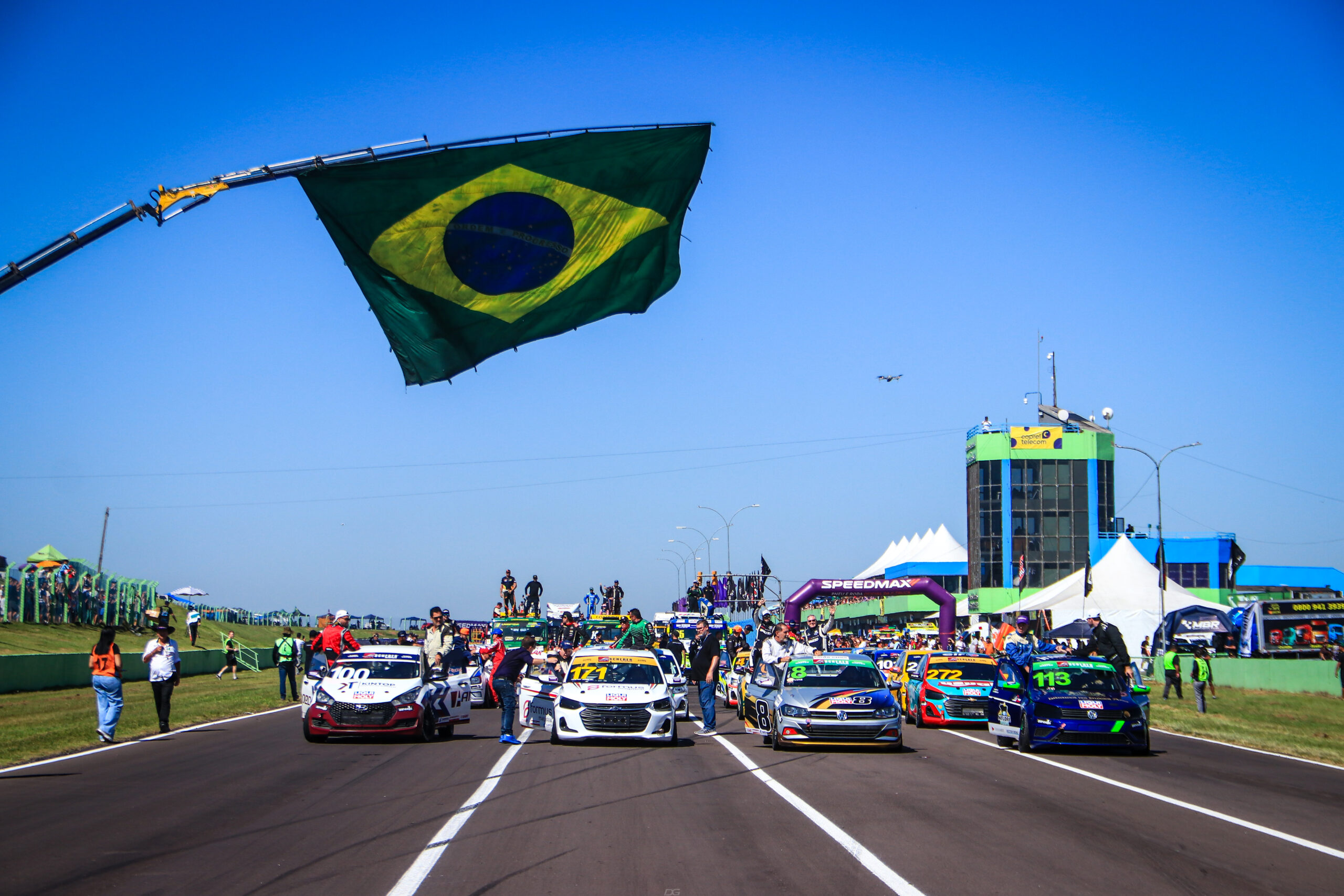 Dobradinha da Roger Racing nas duas corridas da segunda etapa em Santa Cruz do Sul