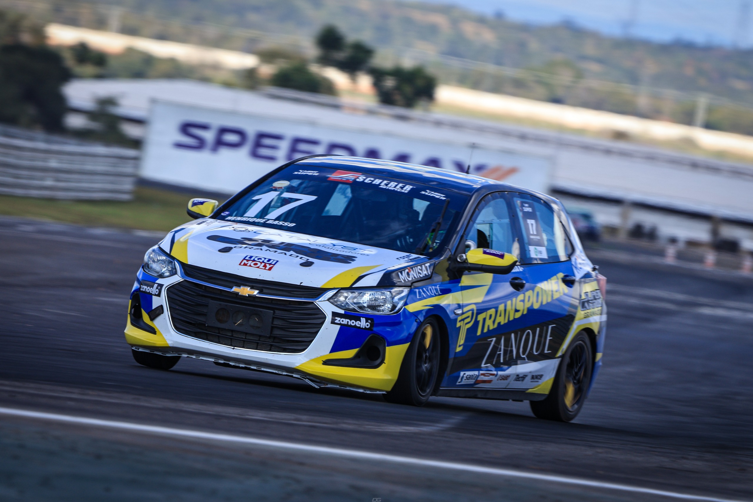 Líderes resistem à pressão em Cuiabá, mas campeonato segue totalmente aberto no Marcas Brasil Racing