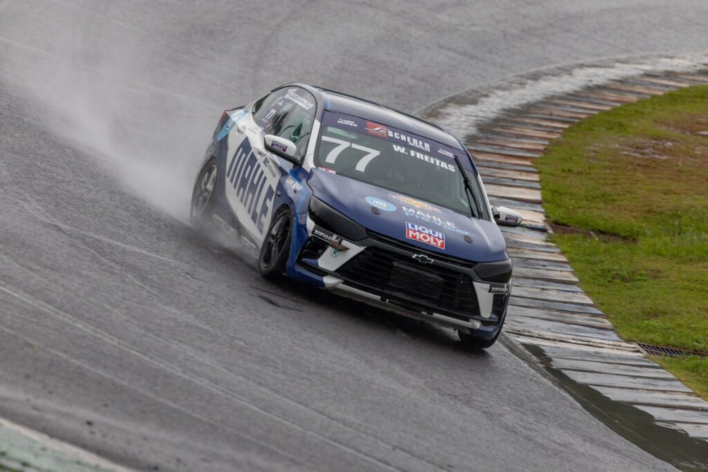 MBR enfrenta pista mista nos primeiros treinos da sexta etapa em Cascavel